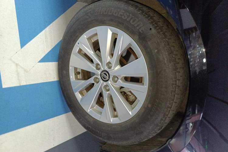 Used Nissan Teana 2019 2.0L XL Comfort Edition Right Front Wheel Hub