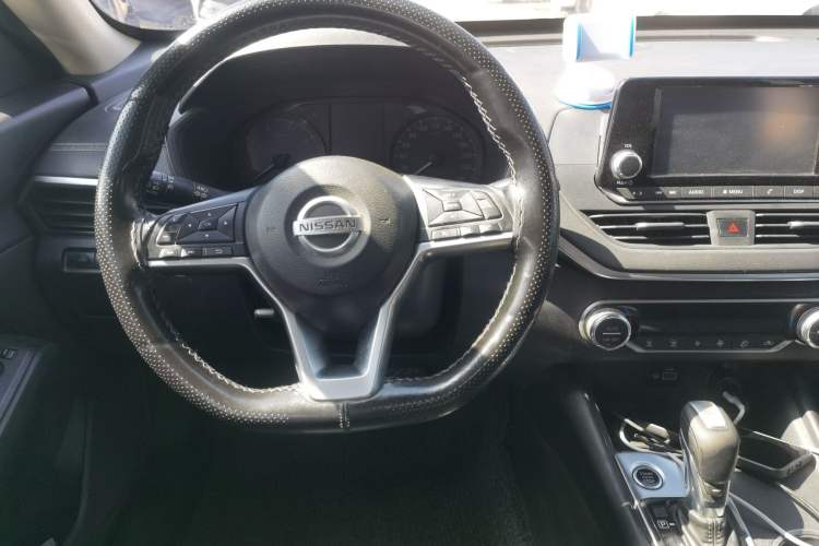 Used Nissan Teana 2019 2.0L XL Comfort Edition Steering Wheel