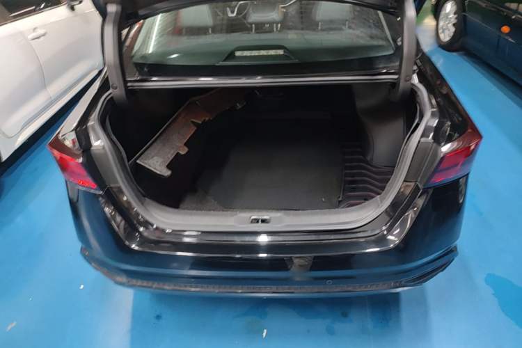 Used Nissan Teana 2019 2.0L XL Upper SmartDrive Version Trunk