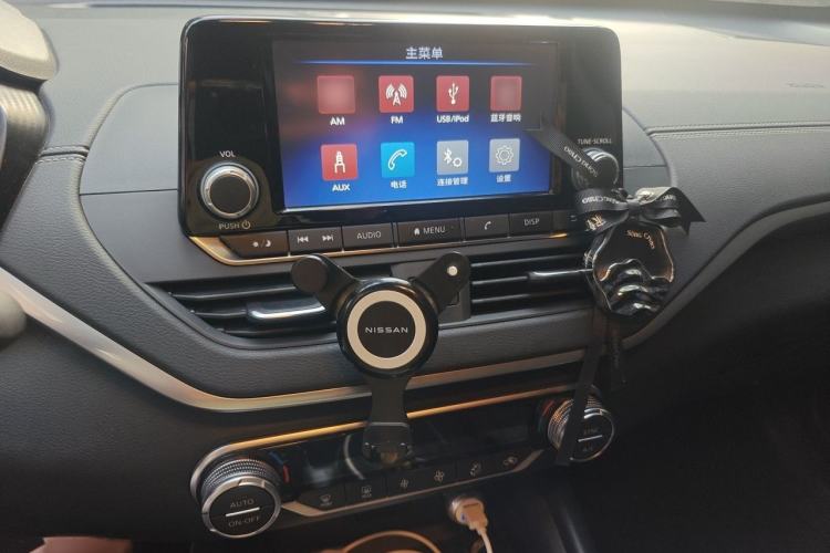 Used Nissan Teana 2019 2.0L XL Comfort Edition Audio And AC Panel