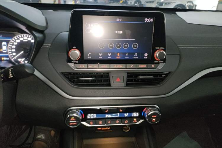 Used Nissan Teana 2019 2.0T XL Upper Smart Enjoyment Version Audio And AC Panel