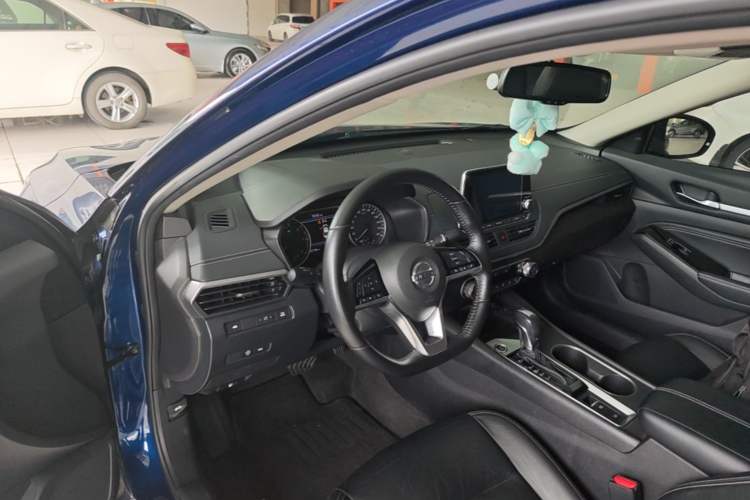 Used Nissan Teana 2019 2.0L XL Upper SmartDrive Version Center Console