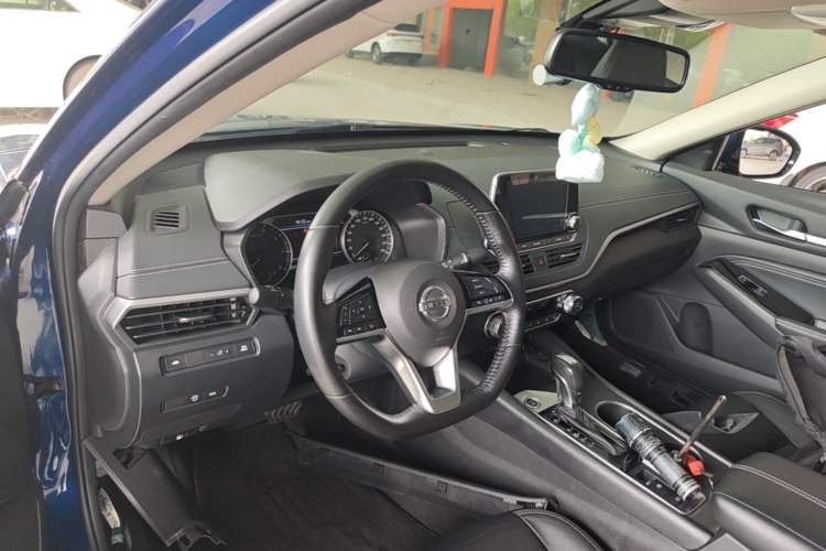 Used Nissan Teana 2019 2.0L XL Upper SmartDrive Version Center Console