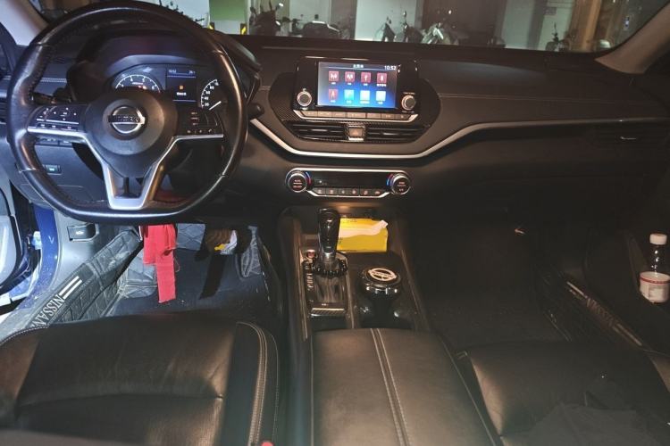 Used Nissan Teana 2019 2.0L XL Comfort Edition Center Console