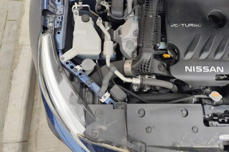 Used Nissan Teana 2019 2.0T XL Upper Smart Enjoyment Version Engine Bay Right