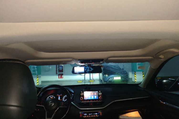 Used Nissan Teana 2019 2.0L XL Comfort Edition Headliner