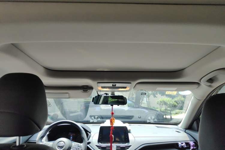Used Nissan Teana 2019 2.0L XL Comfort Edition Headliner