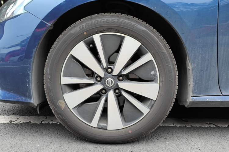 Used Nissan Teana 2019 2.0L XL Upper SmartDrive Version Left Front Wheel Hub