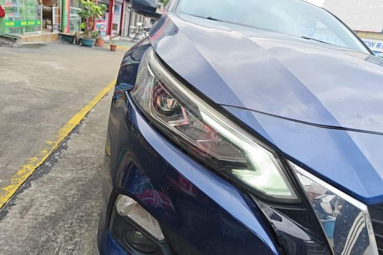 Used Nissan Teana 2019 2.0T XL Upper Smart Enjoyment Version Right Front Headlight