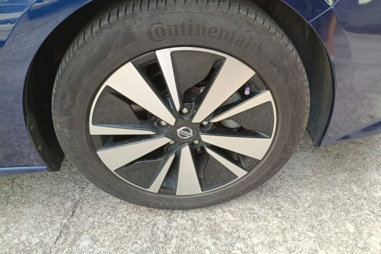 Used Nissan Teana 2019 2.0L XL Upper SmartDrive Version Right Front Wheel Hub
