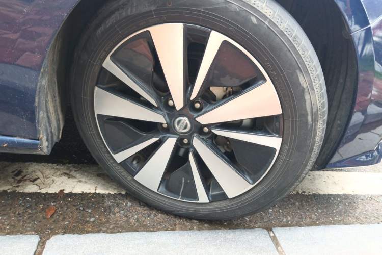 Used Nissan Teana 2019 2.0L XL Upper SmartDrive Version Right Front Wheel Hub