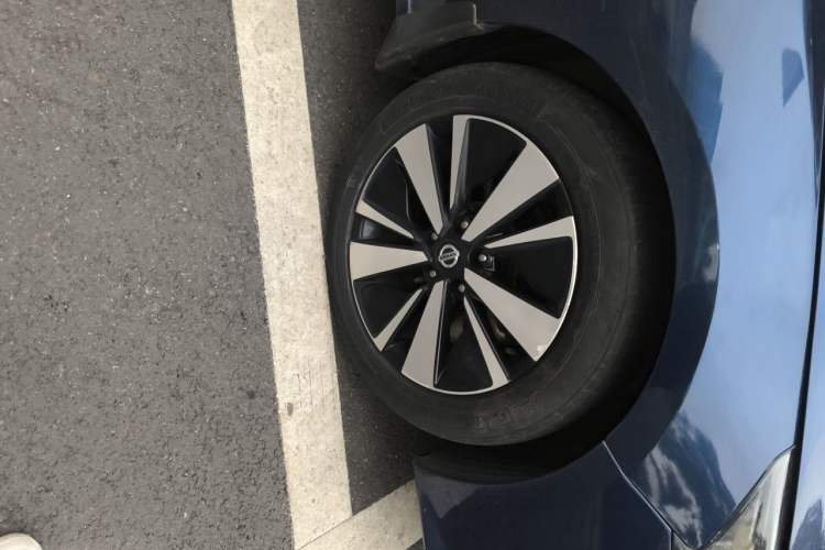 Used Nissan Teana 2019 2.0L XL Upper SmartDrive Version Right Front Wheel Hub