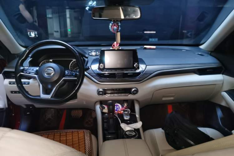 Used Nissan Teana 2019 2.0T XV AD1 Prestige Navigation Edition Center Console