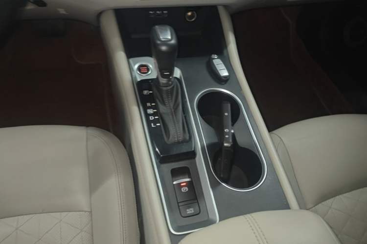 Used Nissan Teana 2019 2.0T XV Prestige Edition Gear Lever