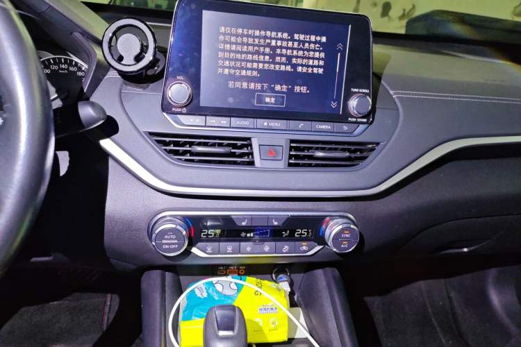 Used Nissan Teana 2019 2.0T XL Upper Smart Enjoyment Version Audio And AC Panel