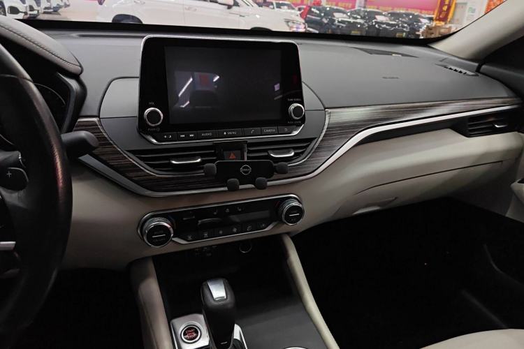 Used Nissan Teana 2019 2.0T XV Prestige Edition Audio And AC Panel