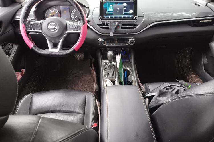 Used Nissan Teana 2019 2.0L XL Comfort Edition Center Console