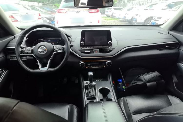 Used Nissan Teana 2019 2.0L XL Upper SmartDrive Version Center Console