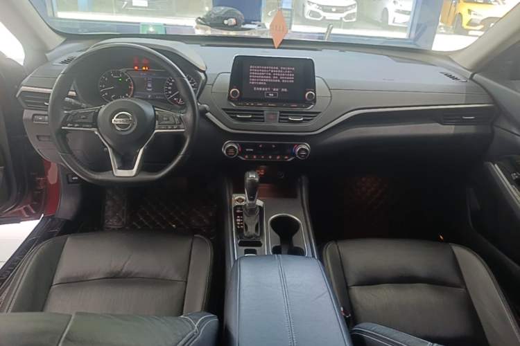 Used Nissan Teana 2019 2.0L XL Upper SmartDrive Version Center Console