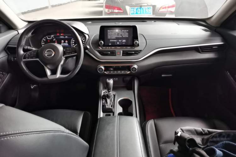 Used Nissan Teana 2019 2.0L XL Upper SmartDrive Version Center Console