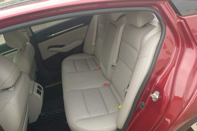 Used Nissan Teana 2019 2.0T XV AD1 Prestige Navigation Edition Interior 1