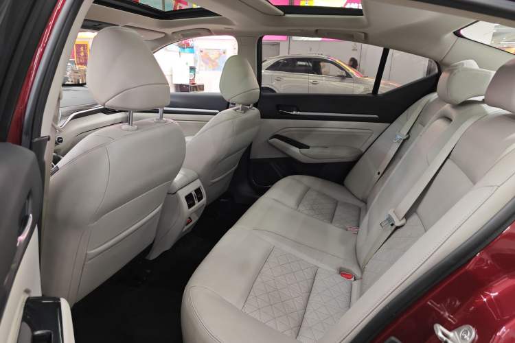 Used Nissan Teana 2019 2.0T XV Prestige Edition Interior 2
