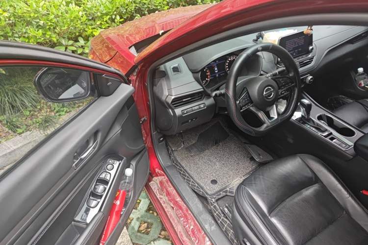 Used Nissan Teana 2019 2.0L XL Upper SmartDrive Version Interior 3