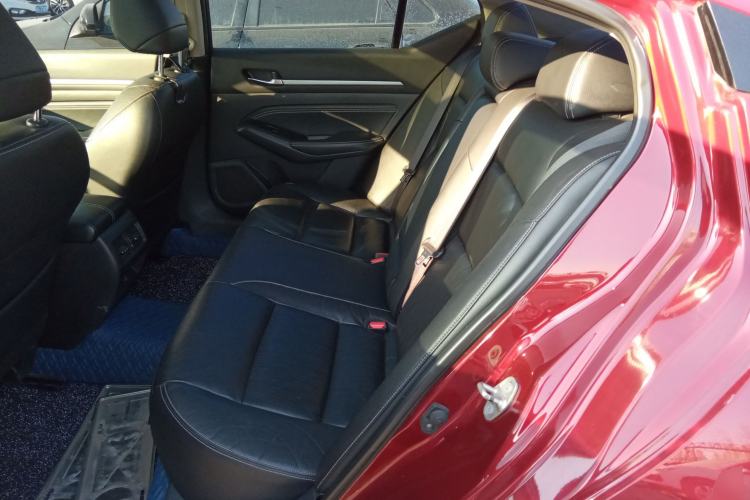 Used Nissan Teana 2019 2.0L XL Comfort Edition Interior 4