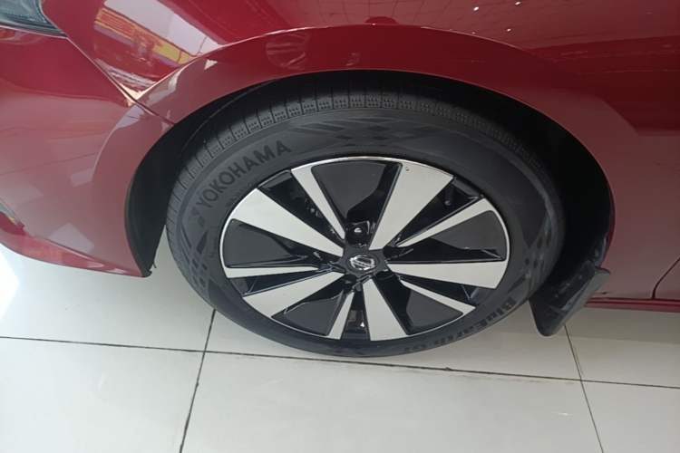 Used Nissan Teana 2019 2.0L XL Upper SmartDrive Version Left Front Wheel Hub