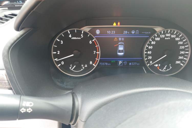 Used Nissan Teana 2019 2.0T XV AD1 Prestige Navigation Edition Odometer Close Up