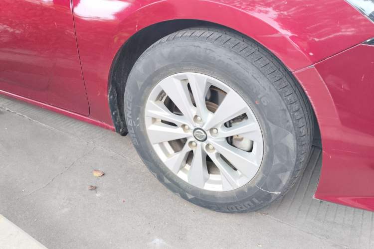 Used Nissan Teana 2019 2.0L XL Comfort Edition Right Front Wheel Hub