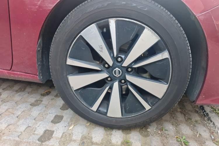 Used Nissan Teana 2019 2.0L XL Upper SmartDrive Version Right Front Wheel Hub