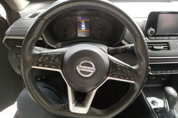 Used Nissan Teana 2019 2.0L XL Comfort Edition Steering Wheel