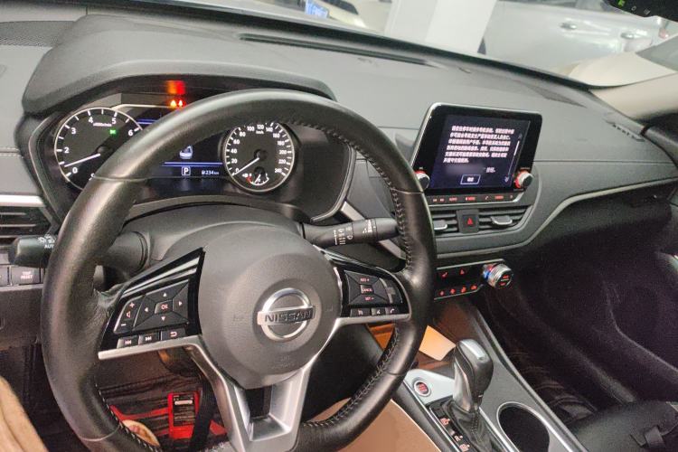 Used Nissan Teana 2019 2.0L XL Upper SmartDrive Version Center Console