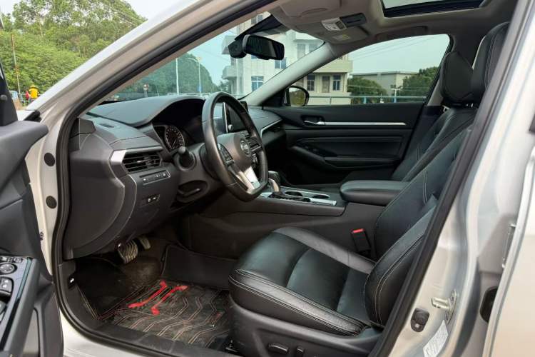 Used Nissan Teana 2019 2.0L XL Upper SmartDrive Version Interior 2