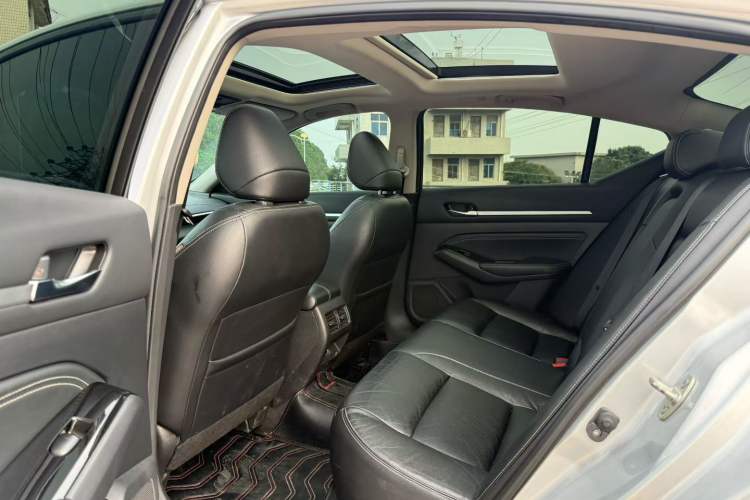 Used Nissan Teana 2019 2.0L XL Upper SmartDrive Version Interior 3