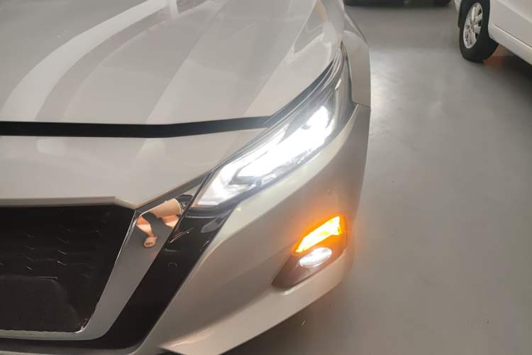 Used Nissan Teana 2019 2.0L XL Upper SmartDrive Version Left Front Headlight
