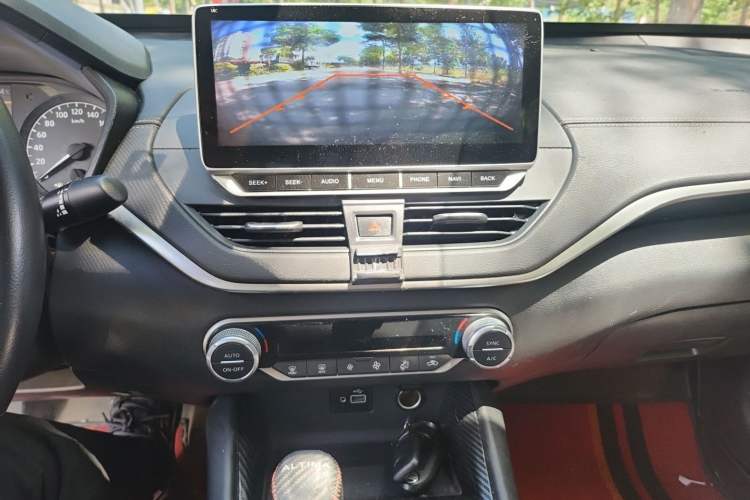 Used Nissan Teana 2019 2.0L XL Comfort Edition Audio And AC Panel
