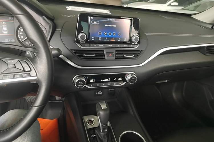 Used Nissan Teana 2019 2.0T XL Smart Leading Edition Audio And AC Panel