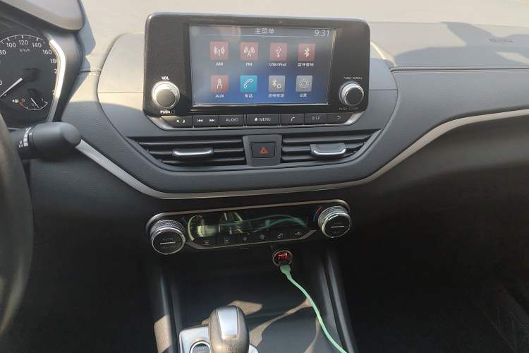 Used Nissan Teana 2019 2.0L XL Comfort Edition Audio And AC Panel