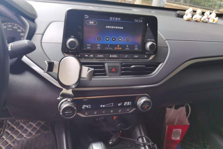 Used Nissan Teana 2019 2.0L XL Comfort Edition Audio And AC Panel