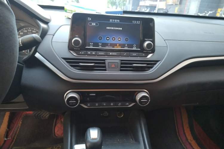 Used Nissan Teana 2019 2.0L XL Comfort Edition Audio And AC Panel