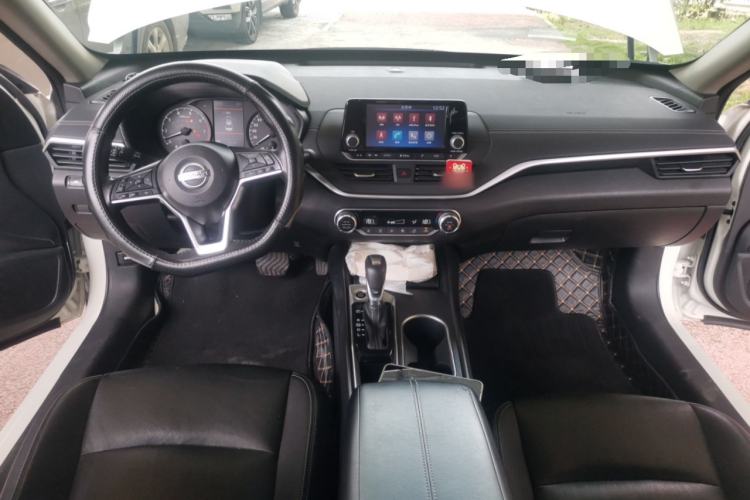 Used Nissan Teana 2019 2.0L XL Comfort Edition Center Console