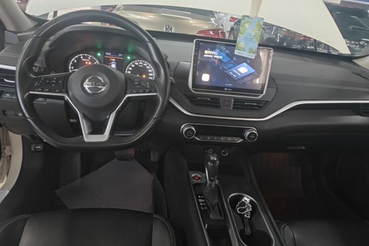 Used Nissan Teana 2019 2.0L XL Comfort Edition Center Console