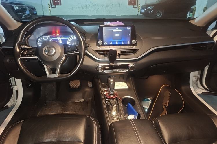 Used Nissan Teana 2019 2.0L XL Upper SmartDrive Version Center Console