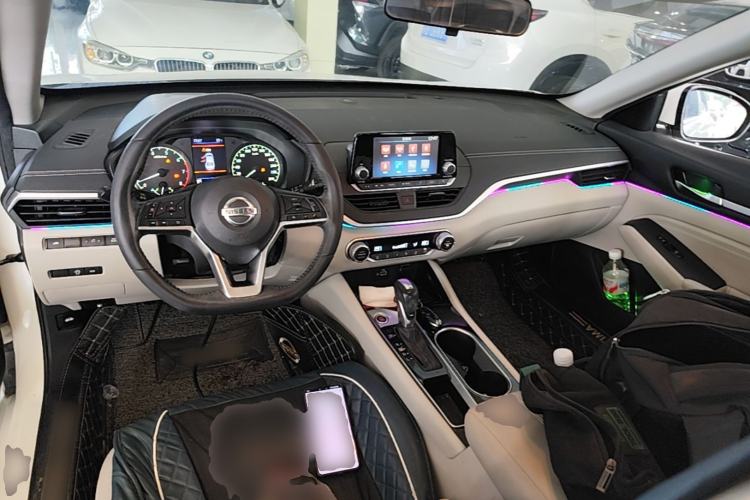 Used Nissan Teana 2019 2.0L XL Comfort Edition Center Console