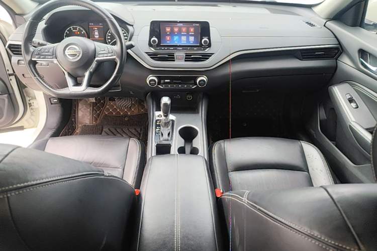 Used Nissan Teana 2019 2.0L XL Comfort Edition Center Console