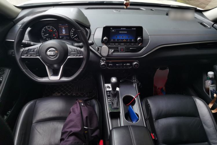 Used Nissan Teana 2019 2.0L XL Comfort Edition Center Console
