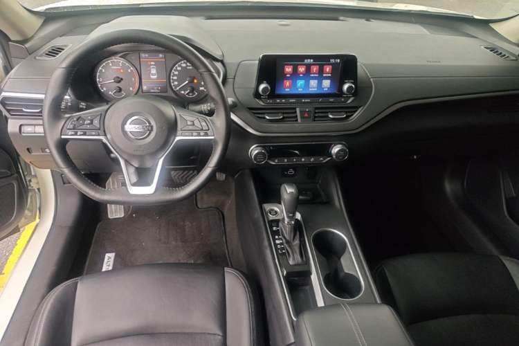 Used Nissan Teana 2019 2.0L XL Comfort Edition Center Console