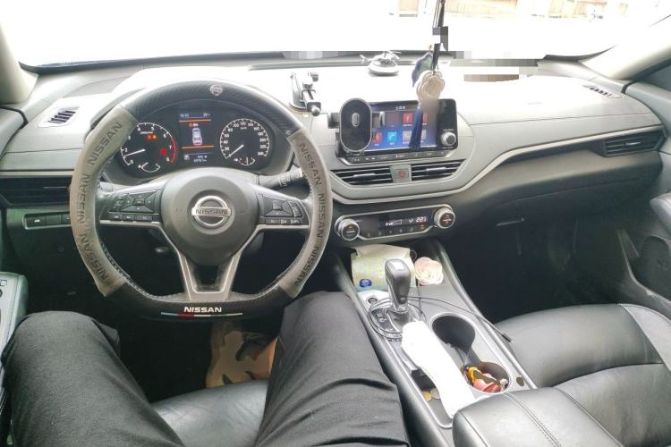 Used Nissan Teana 2019 2.0L XL Comfort Edition Center Console